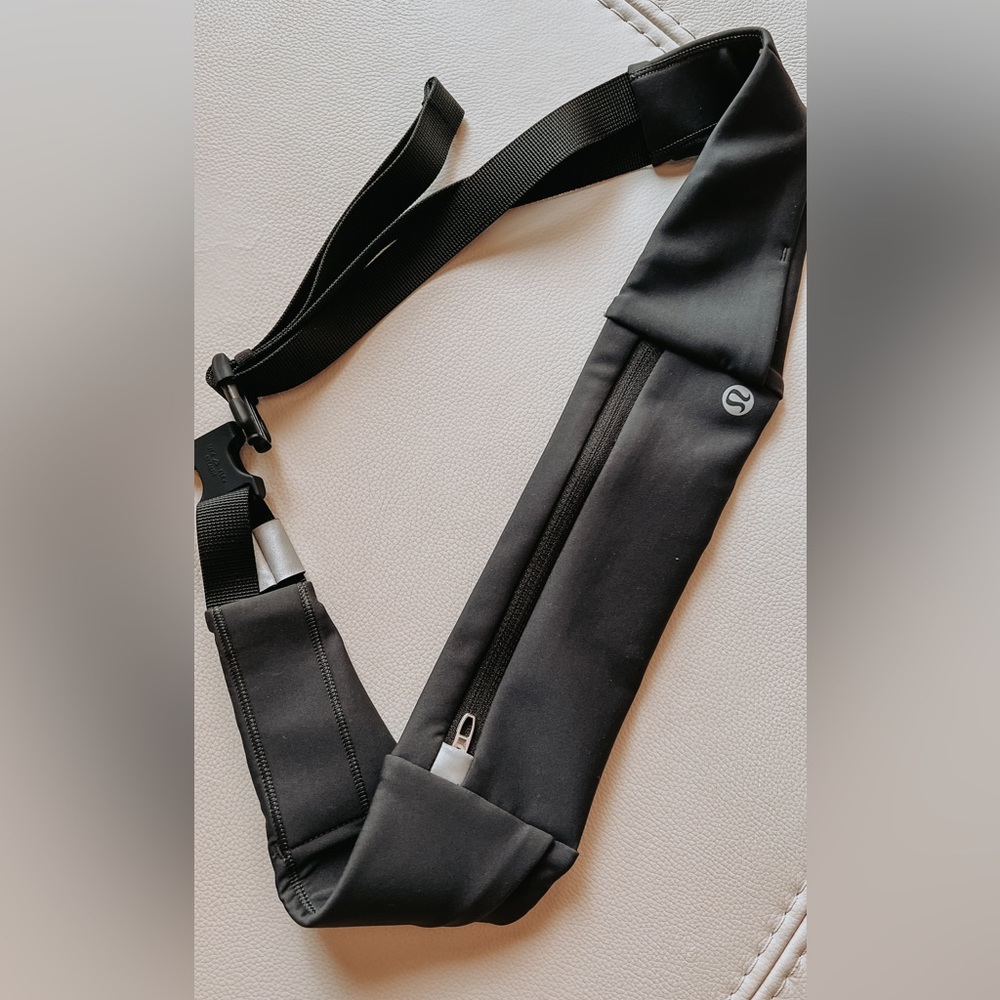 Lululemon Fast and Free Running Belt